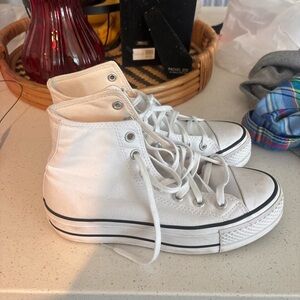 SIZE 6.5 CONVERSE PLATFORM HIGH TOP